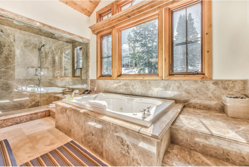 Сводчатое современное шале в штате Юта Сводчатое современное шале в штате Юта