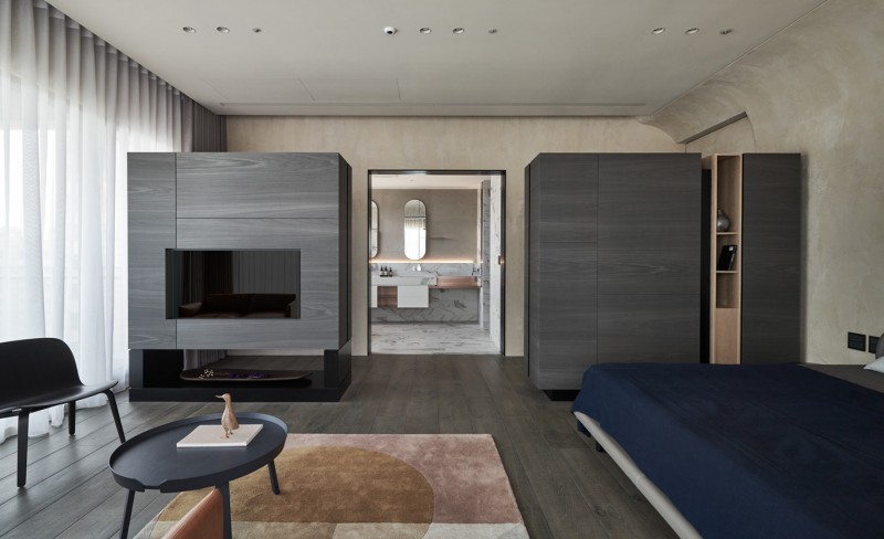 Интерьер просторной квартиры в Тайване