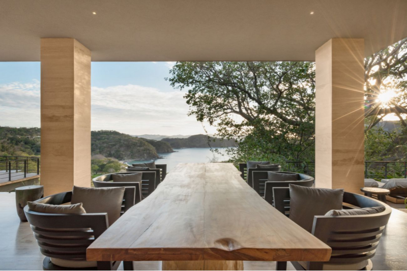 Современная вилла на побережье Тихого океана