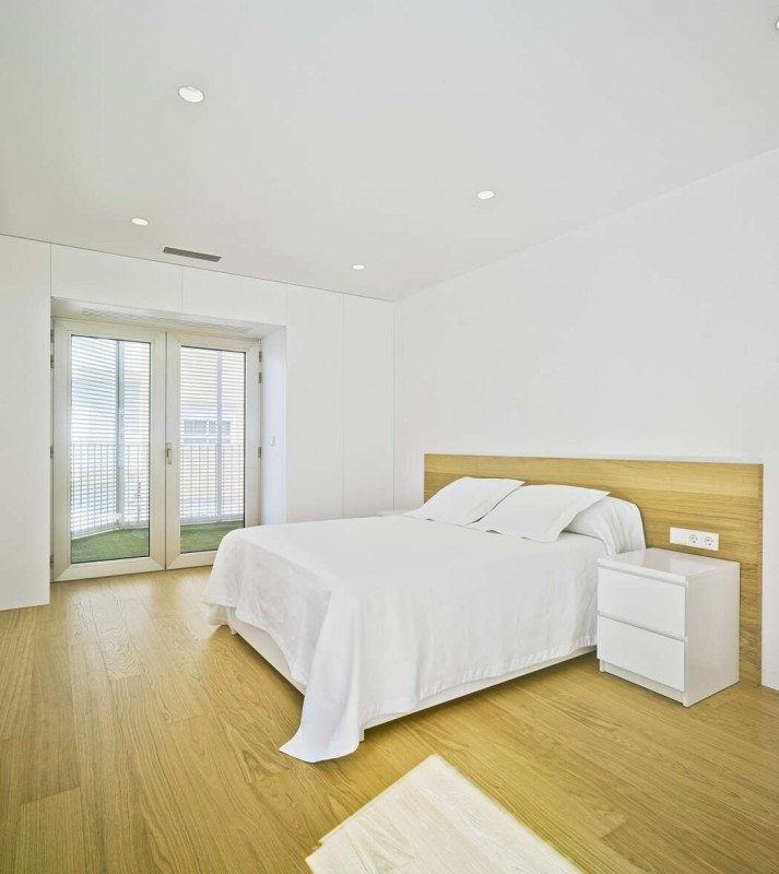 Светлые апартаменты для молодой семьи в Испании