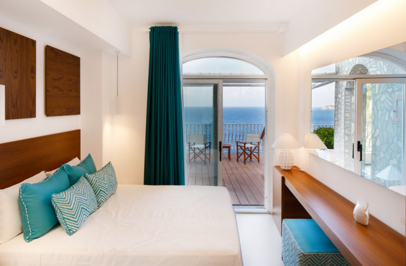 Впечатляющая вилла на побережье Амальфи, Италия Впечатляющая вилла на побережье Амальфи, Италия