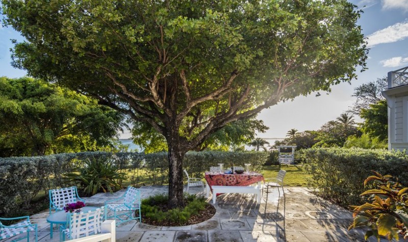 Эклектичный интерьер особняка на острове Харбор, Багамы