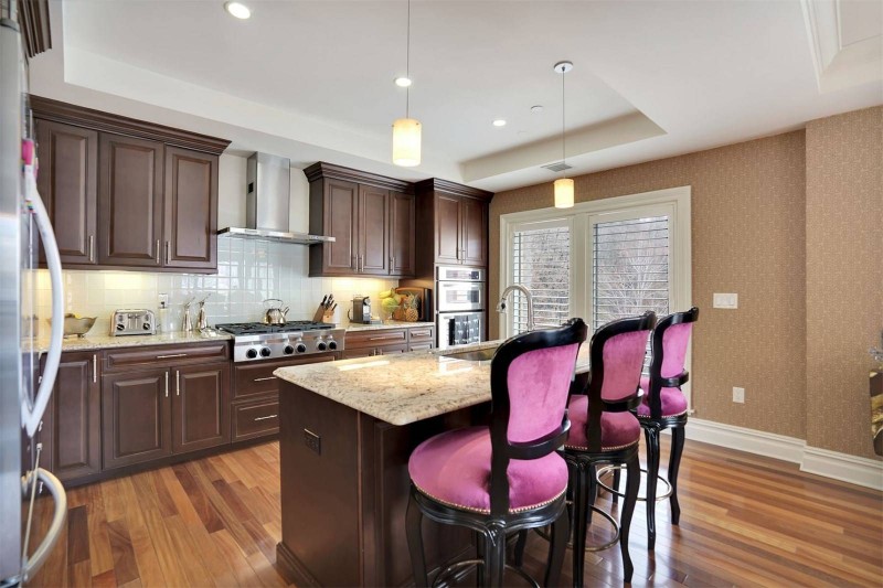 Интерьер роскошных просторных апартаментов