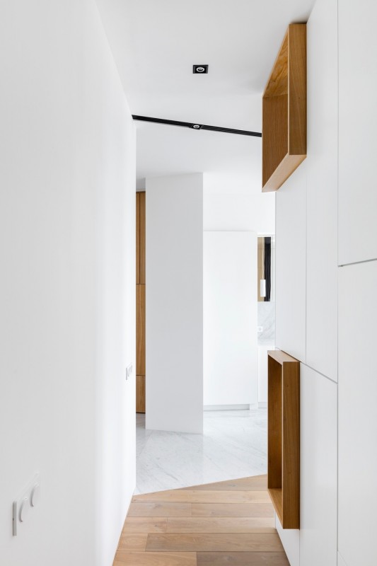 Светлые функциональные минималистские апартаменты