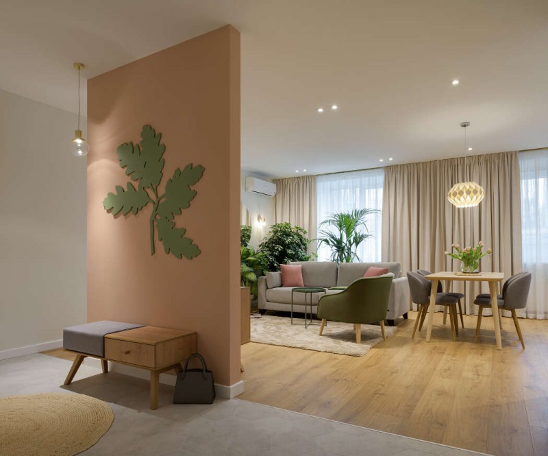 Уютный, мягкий, наполненной цветом интерьер