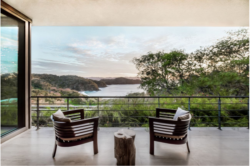 Современная вилла на побережье Тихого океана