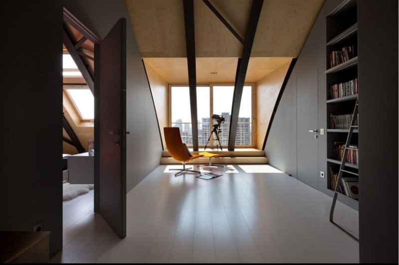 Уютный лофт с арочным потолком и мужской атмосферой Уютный лофт с арочным потолком и мужской атмосферой