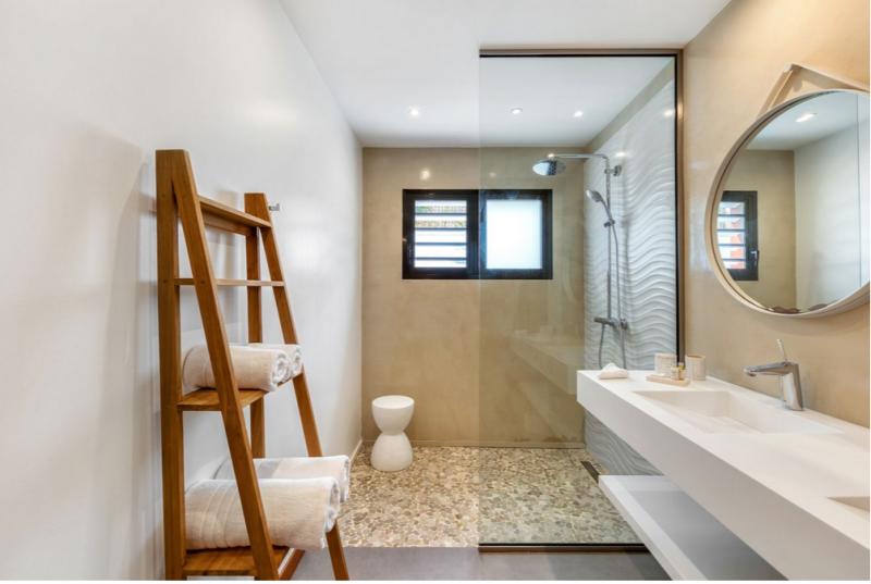 Впечатляющая вилла на берегу океана на острове Сен-Мартен Впечатляющая вилла на берегу океана на острове Сен-Мартен