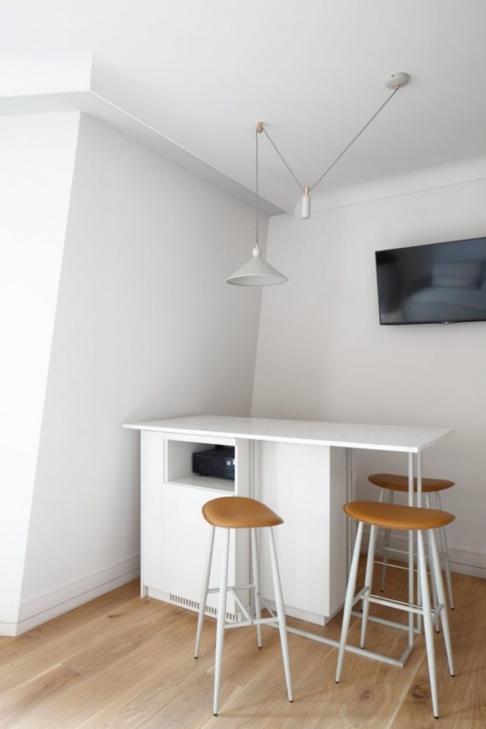 Монохроматизм в отеле Redstone в Риге, Латвия