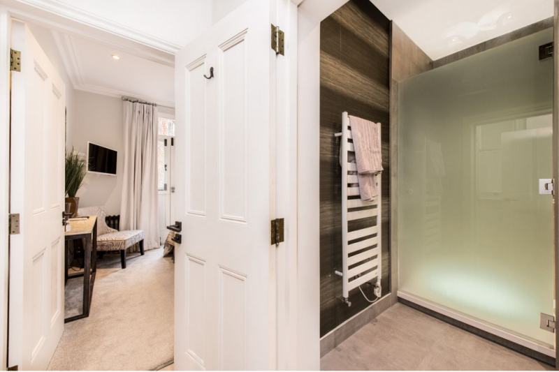 Отремонтированный викторианский дом в районе Кенсингтон в Лондоне