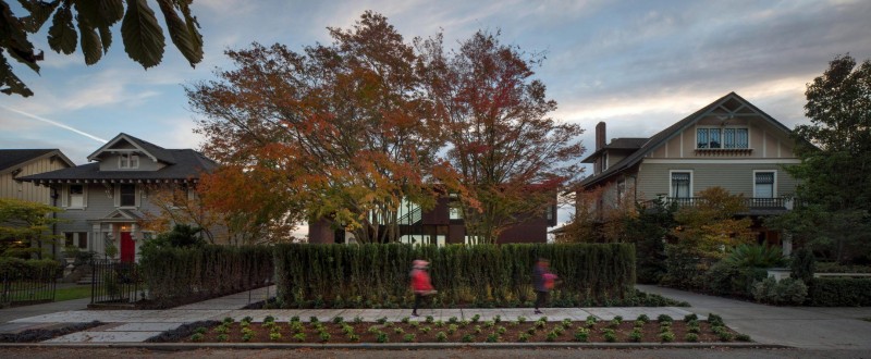 Резиденция с панорамными окнами в Сиэтле, Вашингтон Резиденция с панорамными окнами в Сиэтле, Вашингтон