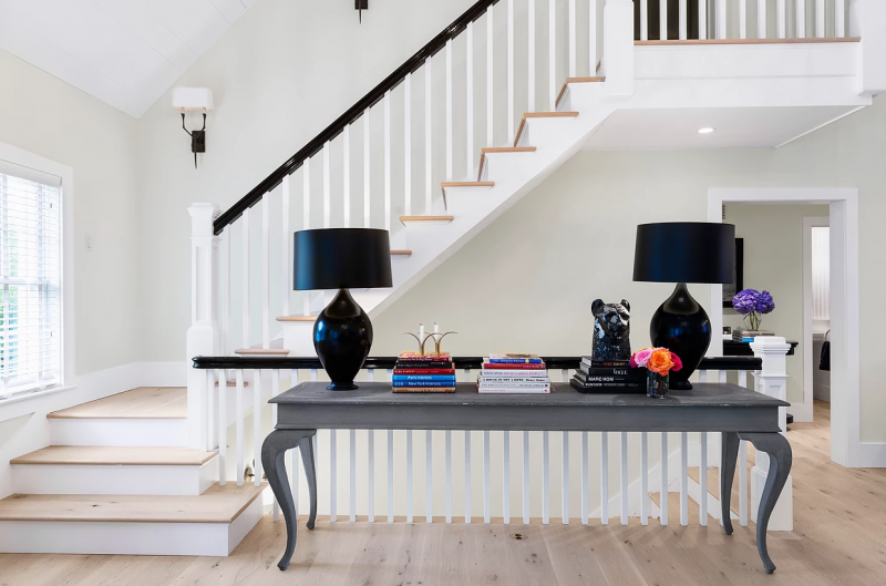 Интерьер особняка в Ист Хэмптон, штат Нью-Йорк Интерьер особняка в Ист Хэмптон, штат Нью-Йорк