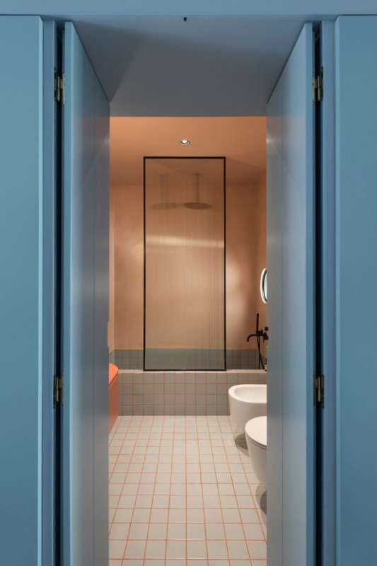 Интерьер апартаментов в здании 1914 года постройки в Барселоне