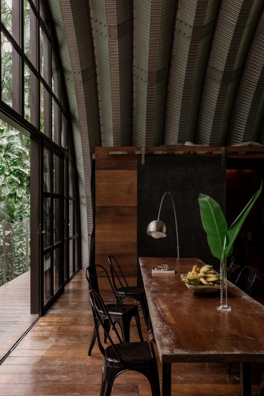 Интерьер оригинальной постройки в Парати, Бразилия