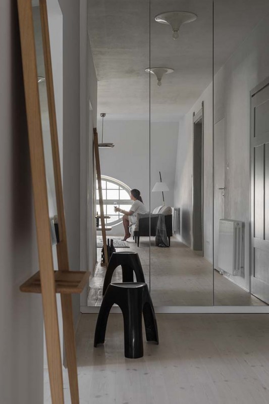 Квартира в мансарде многоквартирного дома 1911 года постройки в Кракове