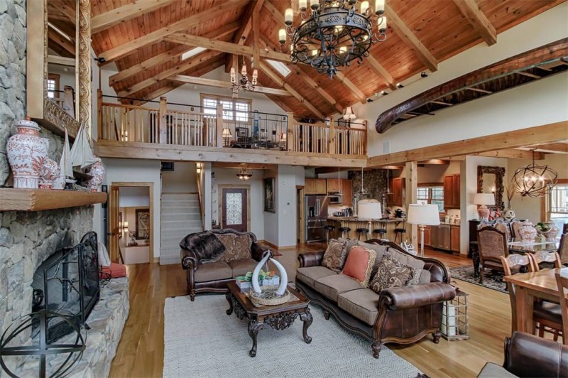 Особняк у озера в городе Батлер, Теннесси