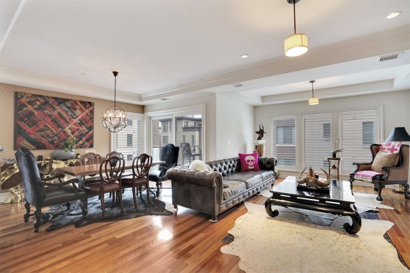 Интерьер роскошных просторных апартаментов