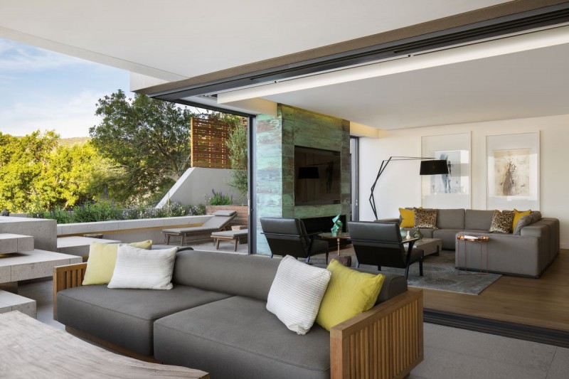 Апартаменты в Южной Африке с бассейном и террасой