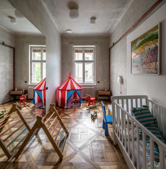 Квартира в трехэтажном доме конца XIX века в историческом центре Львова