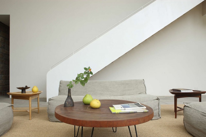 Натуральные материалы и приглушенные тона в интерьере дома в провинции Фуцзянь, Китай