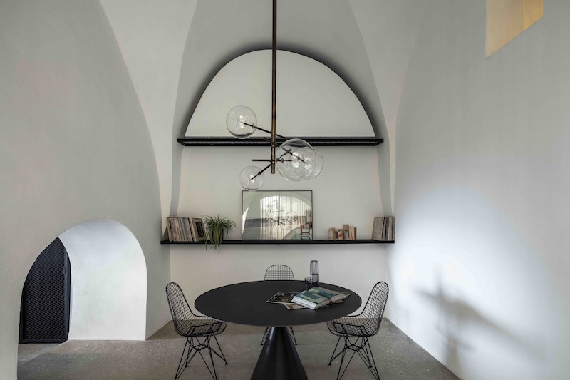 Реконструированный старинный дом на побережье