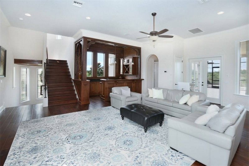 Роскошный особняк в Сорренто, штат Флорида Роскошный особняк в Сорренто, штат Флорида