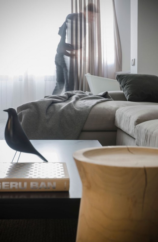 Готический магнетизм в интерьере стильной минималистской квартиры Готический магнетизм в интерьере стильной минималистской квартиры