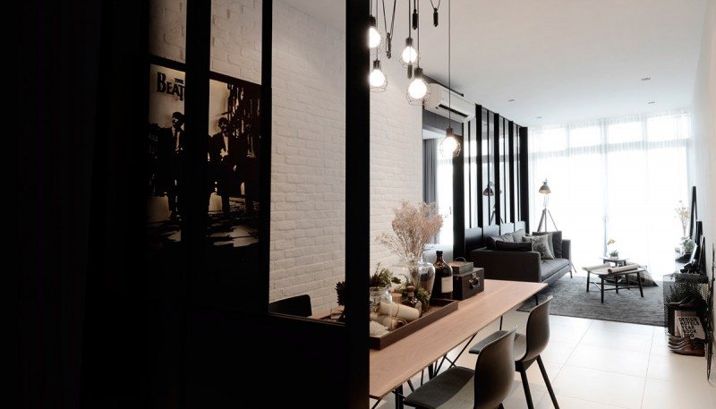 Межкомнатные перегородки из стекла в компактной малазийской квартире