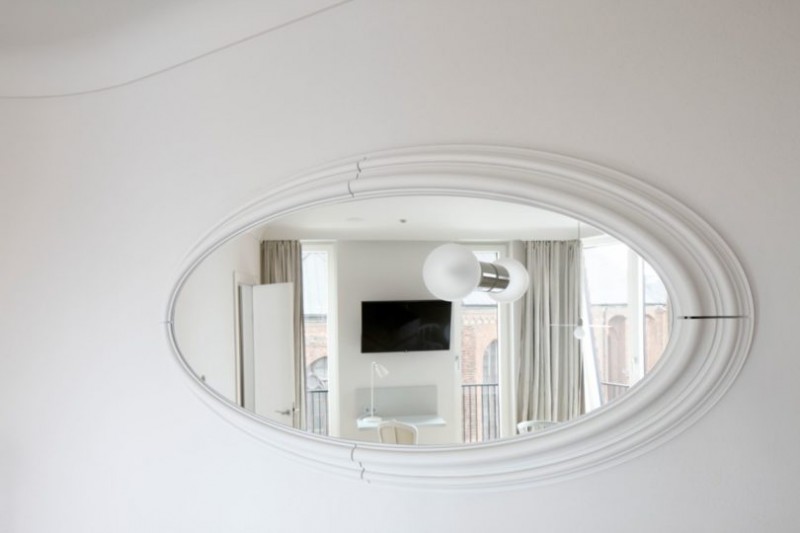 Монохроматизм в отеле Redstone в Риге, Латвия