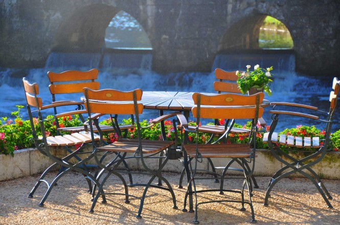 Очаровательный загородный отель Le Moulin de l'Abbaye во Франции Очаровательный загородный отель Le Moulin de l'Abbaye во Франции