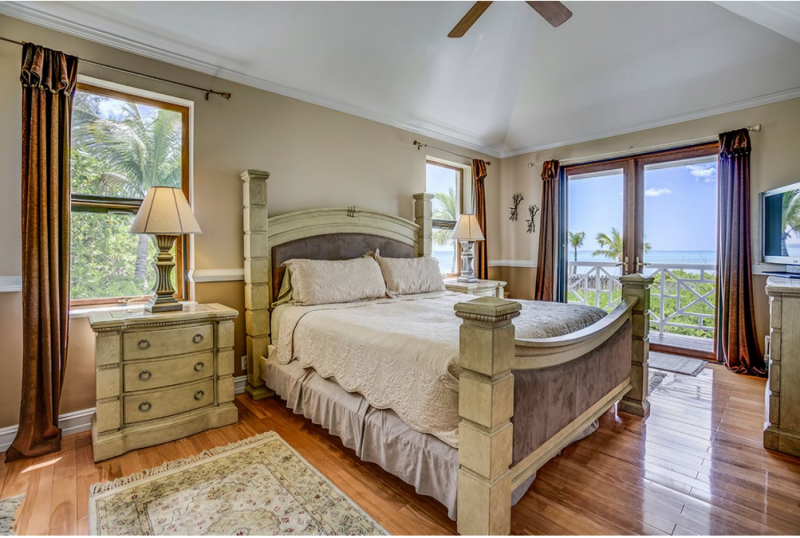 Классический багамский пляжный дом