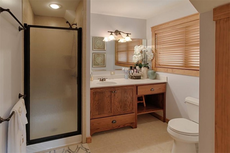 Особняк у озера в городе Батлер, Теннесси