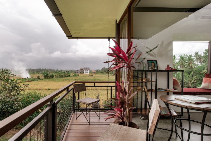 Вилла в стиле "лофт" с роскошным фоном тропических джунглей на Бали Вилла в стиле "лофт" с роскошным фоном тропических джунглей на Бали