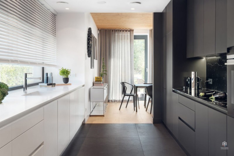 Интерьер дома у озера в деревне недалеко от Познани, Польша