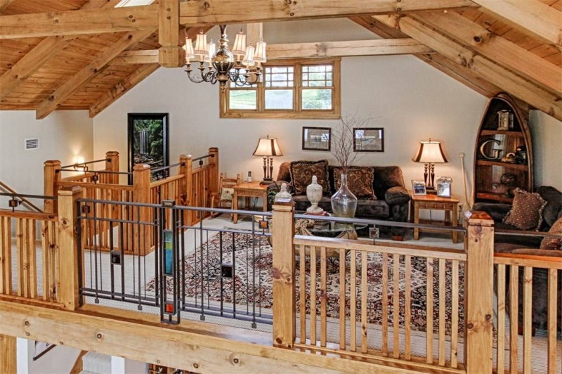 Особняк у озера в городе Батлер, Теннесси