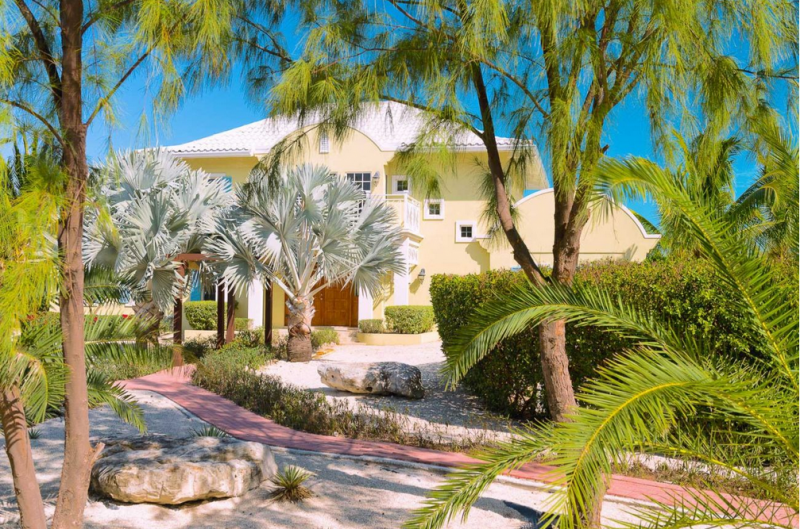 Вилла "Adam & Eve", расположенная на Карибских островах