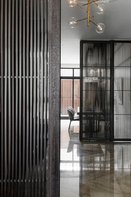 Контрастный интерьер Контрастный интерьер