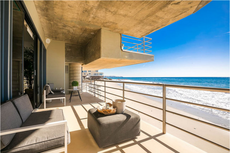 Пляжный дом в Малибу с панорамным видом на Тихий океан Пляжный дом в Малибу с панорамным видом на Тихий океан