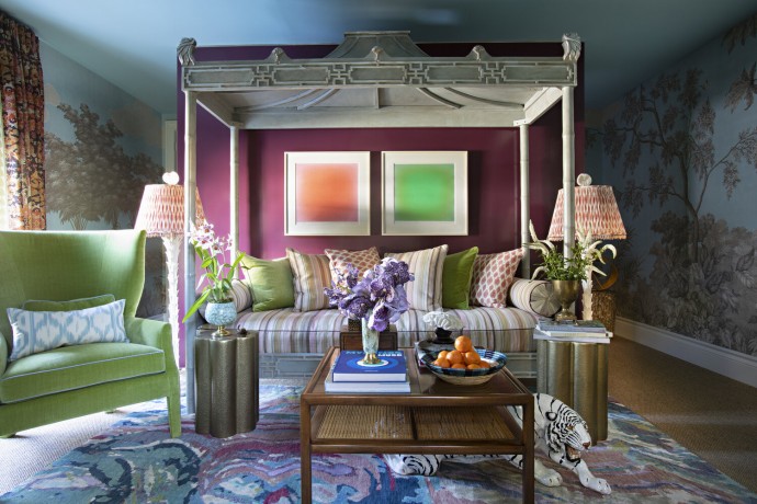 Спальня в выставочном доме Kips Bay Palm Beach, оформленная дизайнером Кевином Исбеллом