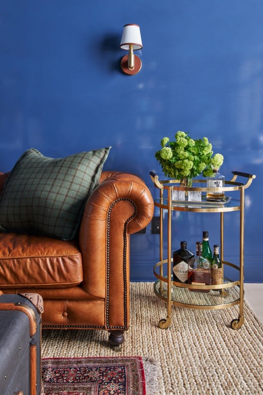 Изысканный интерьер с вдохновляющим сочетанием современных и традиционных элементов декора