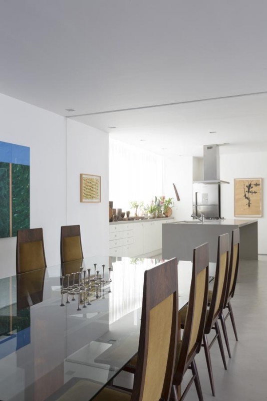 Квартира в Сан-Паулу, предназначенная для молодого коллекционера предметов искусства и мебели