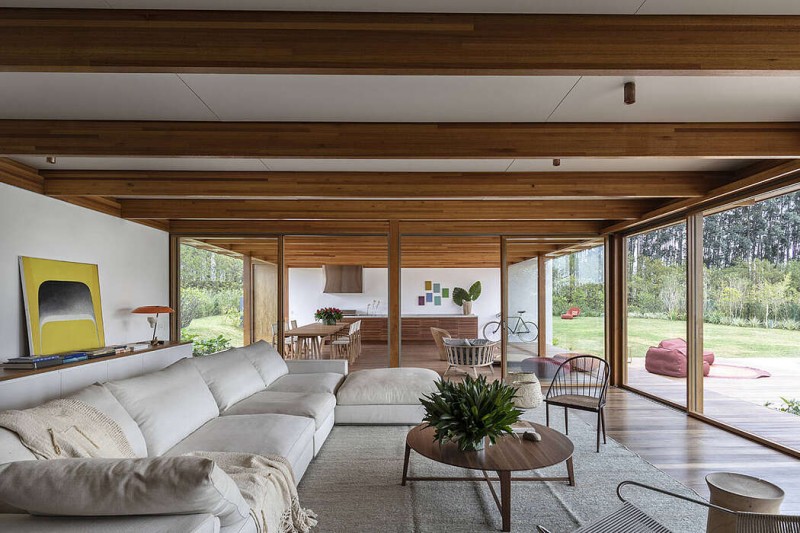 Модульный одноэтажный частный дом, расположенный в Порто-Фелисе, Бразилия Модульный одноэтажный частный дом, расположенный в Порто-Фелисе, Бразилия