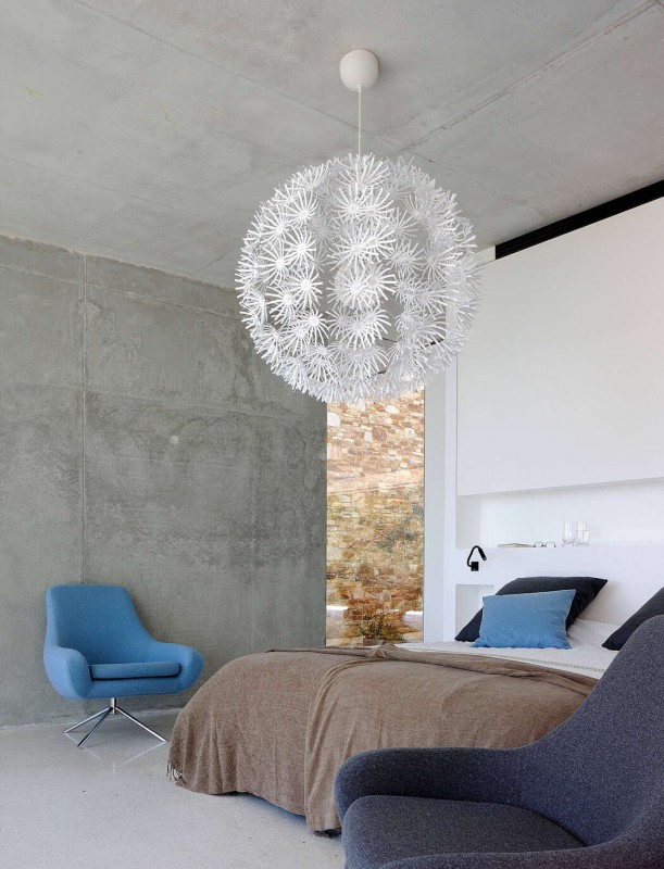 Бетон в интерьере современного дома на юге Франции