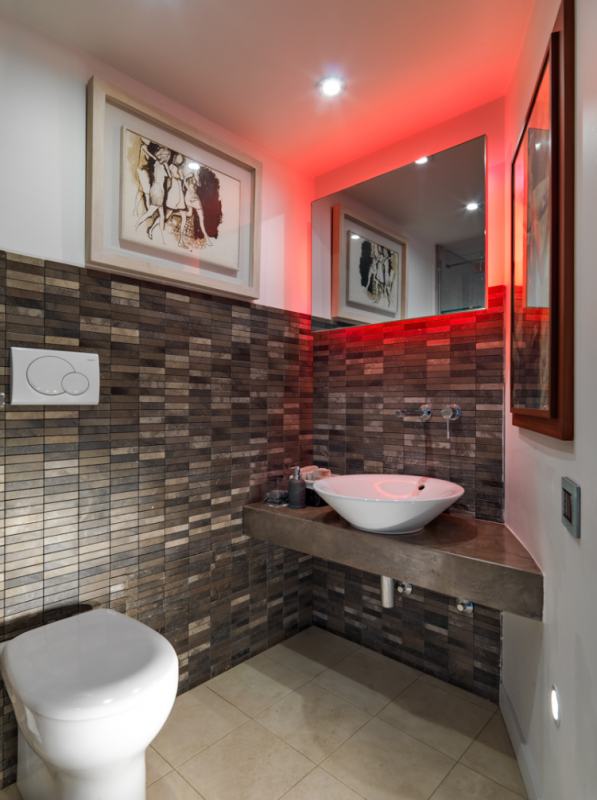 Яркие акцентные стены в интерьере пентхауса Яркие акцентные стены в интерьере пентхауса