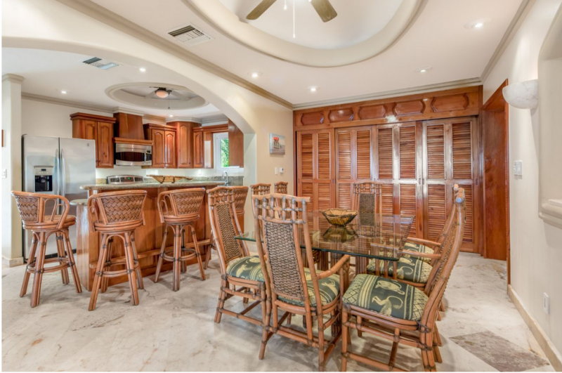 Небольшой отель Caribbean Soul Villa в городе Сан-Педро, Белиз