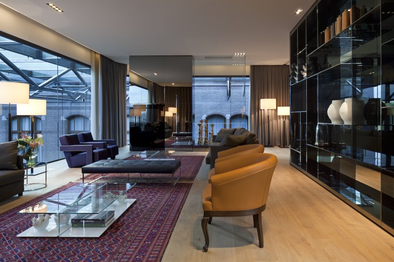 Современный отель в бывшей музыкальной консерватории в Амстердаме