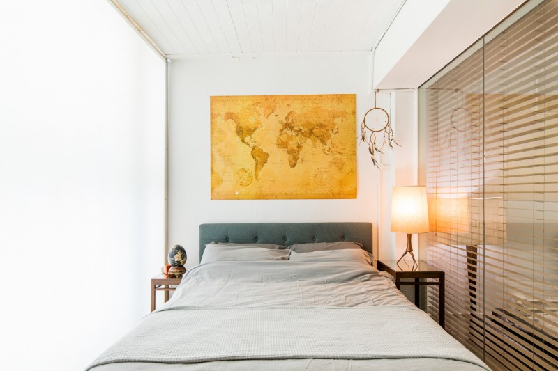 Интерьер просторных светлых апартаментов