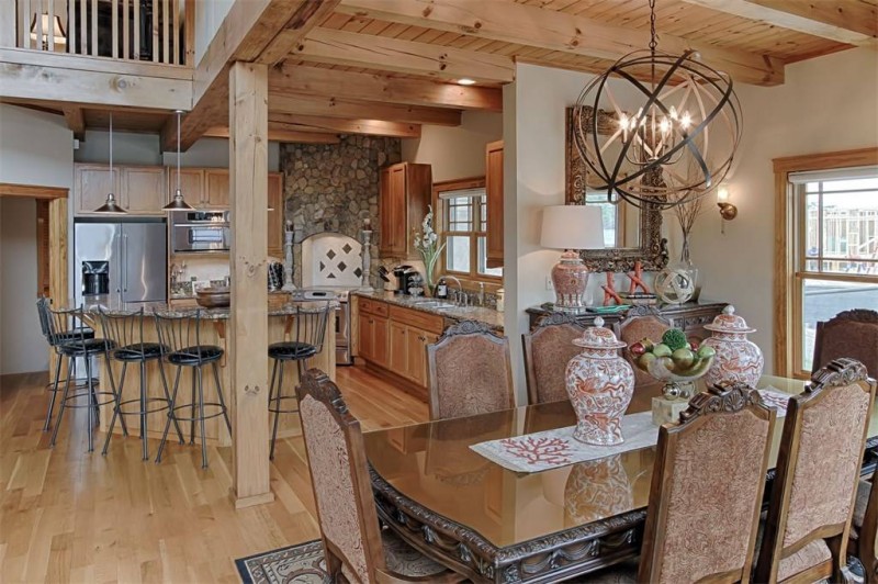 Особняк у озера в городе Батлер, Теннесси