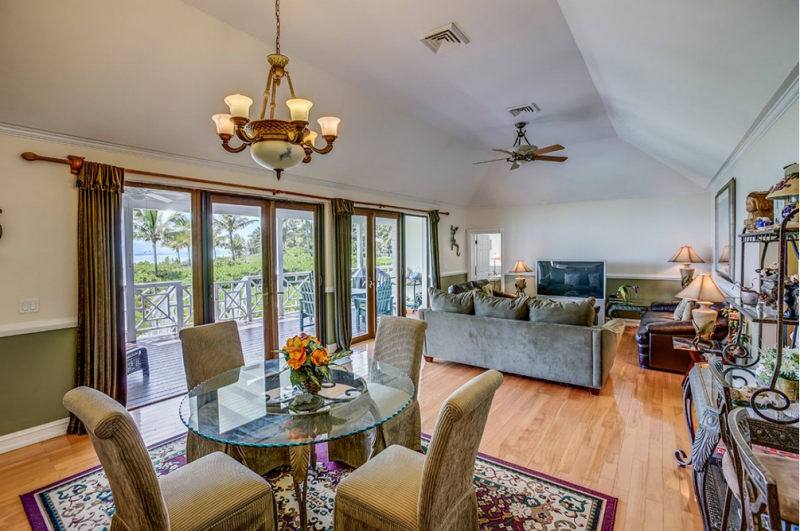 Классический багамский пляжный дом