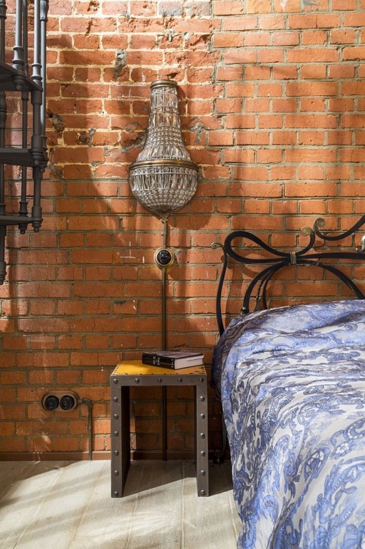 Современные, классические и индустриальные элементы в эффектном лофте